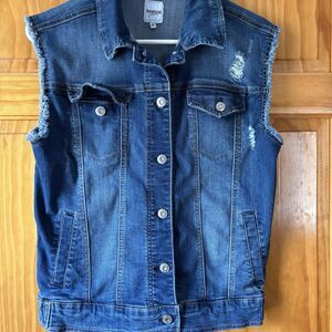 Kensie Girl Distressed Sleeveless Denim Vest Pockets Women's Size Small Vintage‎